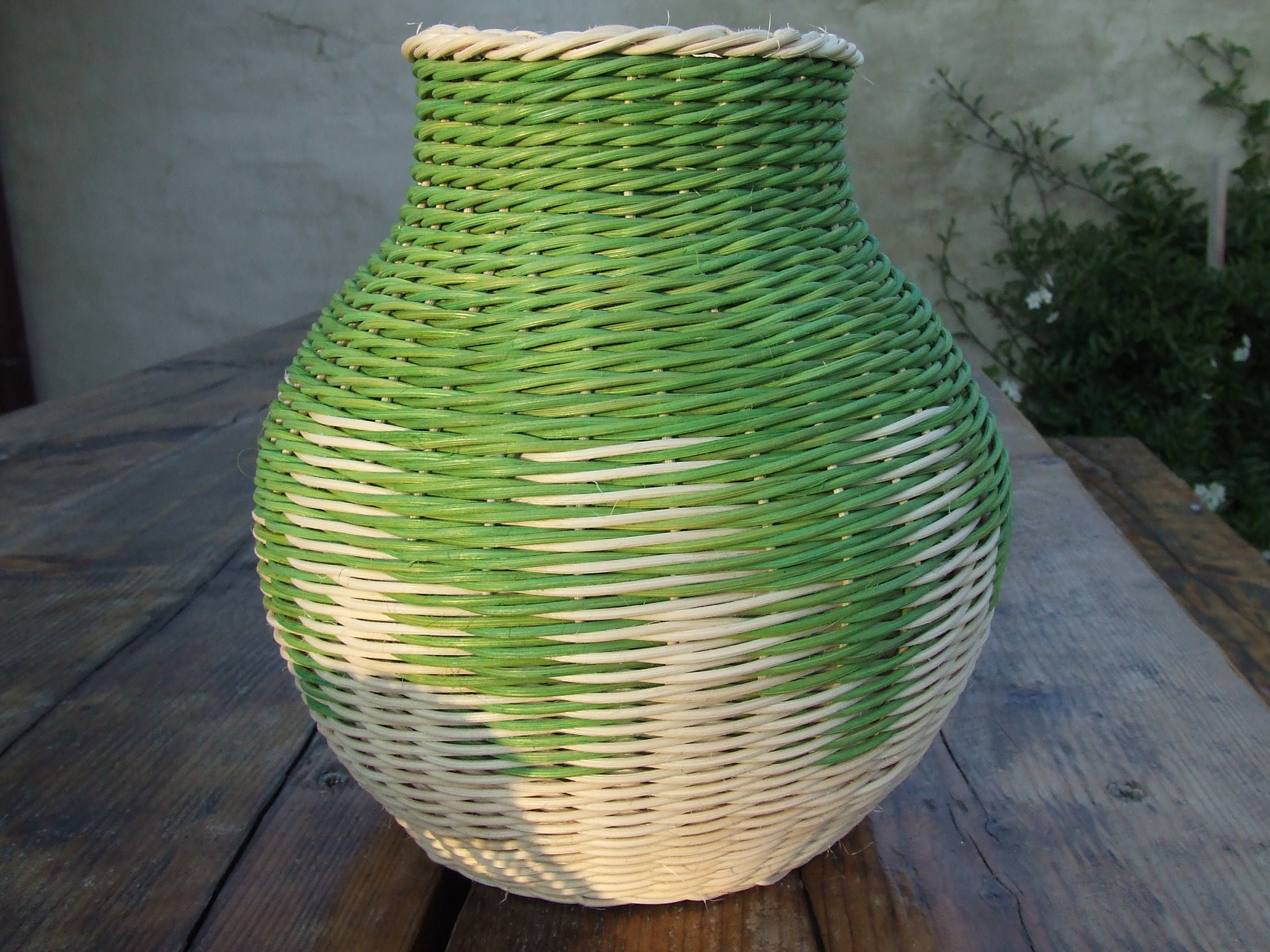 Váza na suchú väzbu